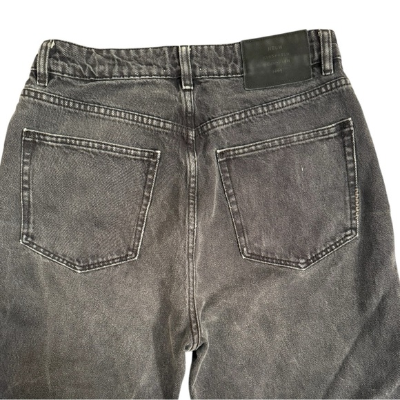 Neuw Lola Super High Rise Mom Jean In Stoned Black Size 29 - Picture 6 of 13